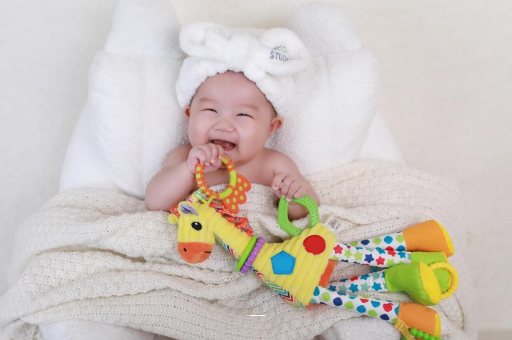 伊犁哈萨克六个月宝宝嗓子有痰 伊犁哈萨克六个月宝宝嗓子有痰