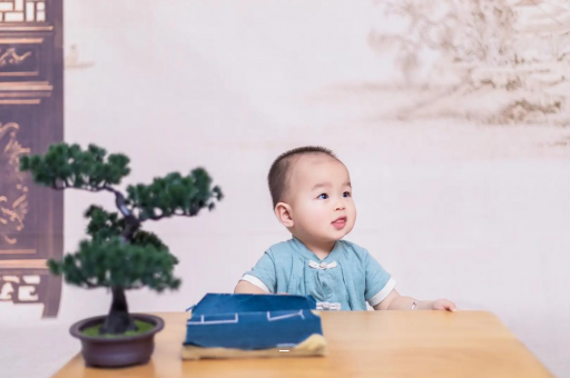 伊犁哈萨克孕妇左侧睡不舒服